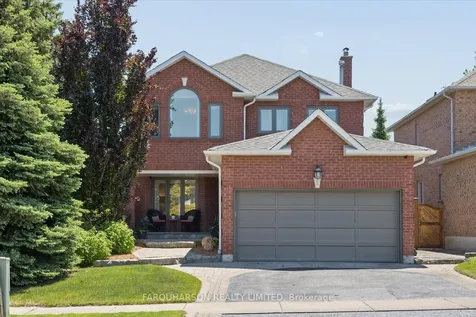 1 Clune Place Whitby ON L1R 2B1