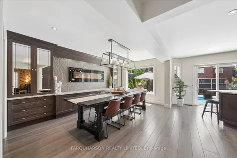 1 Clune Place Whitby ON L1R 2B1