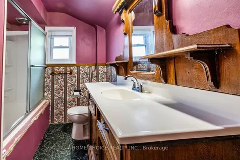 30 Grenfell Street Oshawa ON L1J 4V8