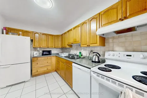 120 Dundalk Drive Toronto ON M1P 4V9