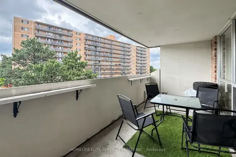 120 Dundalk Drive Toronto ON M1P 4V9
