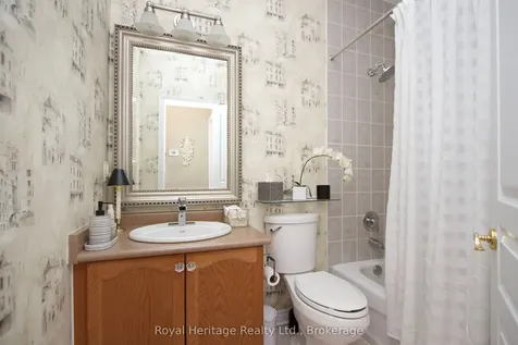 36 Earl Cuddie Boulevard Scugog ON L9L 1T4
