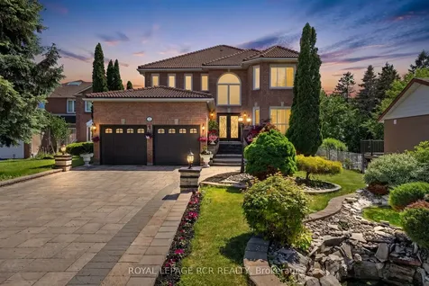 15 Clydebank Boulevard Toronto ON M1T 3B4