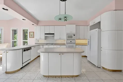 15 Clydebank Boulevard Toronto ON M1T 3B4