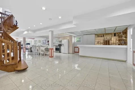 15 Clydebank Boulevard Toronto ON M1T 3B4