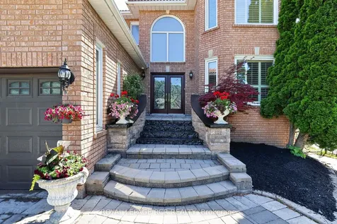 15 Clydebank Boulevard Toronto ON M1T 3B4