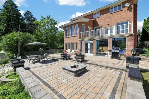 15 Clydebank Boulevard Toronto ON M1T 3B4