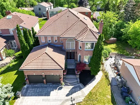 15 Clydebank Boulevard Toronto ON M1T 3B4