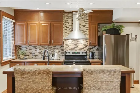 114 Mclaughlin Boulevard Oshawa ON L1G 2P3