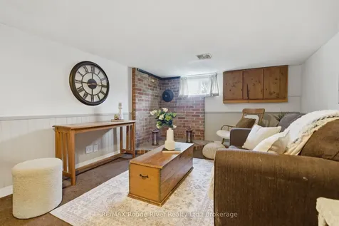114 Mclaughlin Boulevard Oshawa ON L1G 2P3