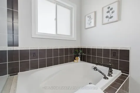 385 Longworth Avenue Clarington ON L1C 0E2