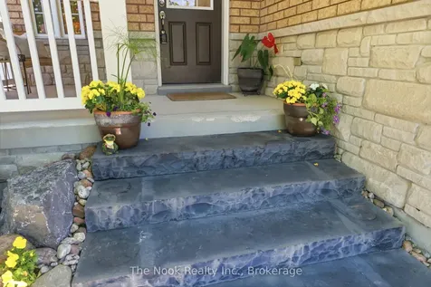 385 Longworth Avenue Clarington ON L1C 0E2