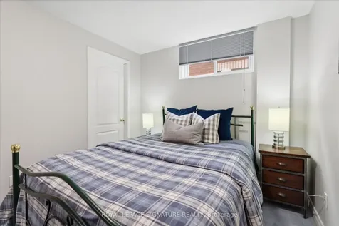 1165 Windgrove Square Pickering ON L1X 2S6