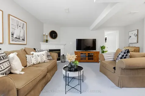 1165 Windgrove Square Pickering ON L1X 2S6