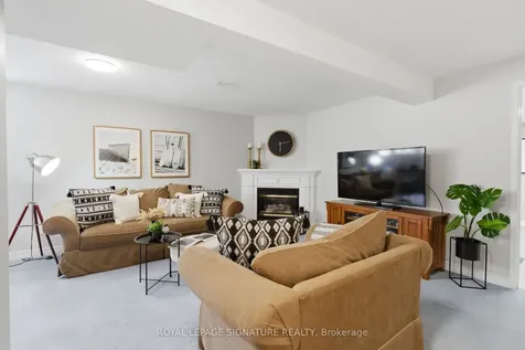 1165 Windgrove Square Pickering ON L1X 2S6
