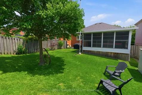 1165 Windgrove Square Pickering ON L1X 2S6