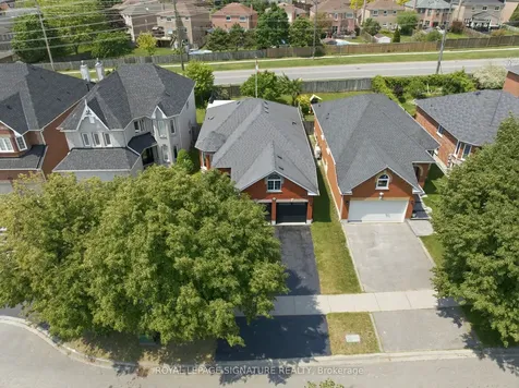 1165 Windgrove Square Pickering ON L1X 2S6
