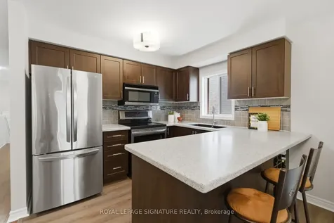 1165 Windgrove Square Pickering ON L1X 2S6