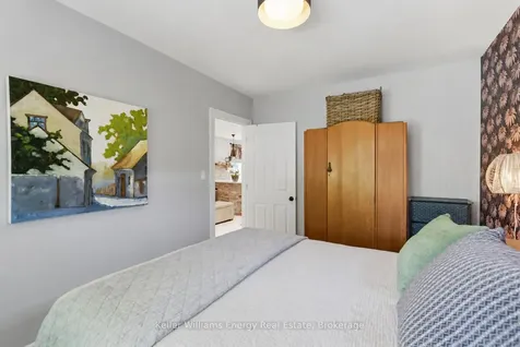 306 Courcellette Avenue Oshawa ON L1H 2E5