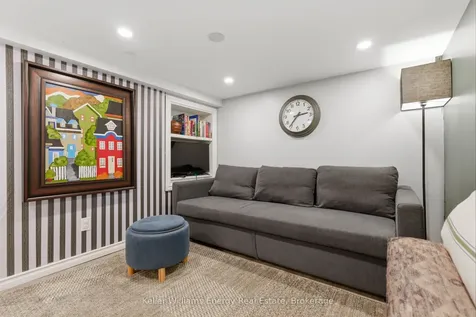 306 Courcellette Avenue Oshawa ON L1H 2E5
