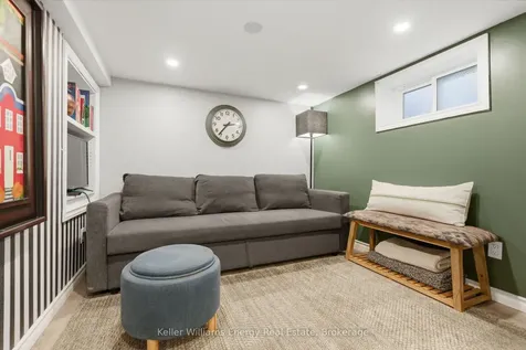 306 Courcellette Avenue Oshawa ON L1H 2E5