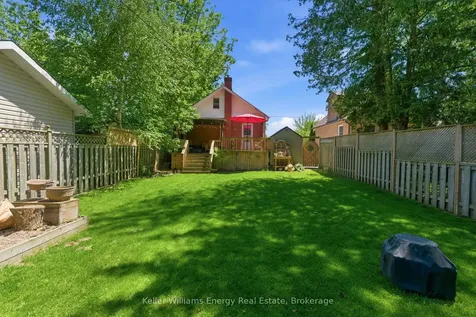 306 Courcellette Avenue Oshawa ON L1H 2E5