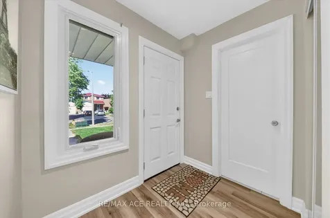 23 Chalmers Crescent Ajax ON L1S 5Z5