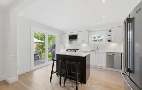 680 Eramosa Crescent Pickering ON L1V 5N4