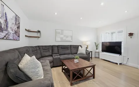 680 Eramosa Crescent Pickering ON L1V 5N4