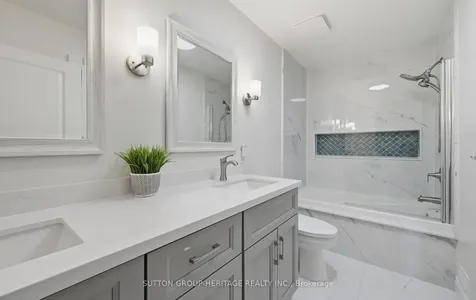 680 Eramosa Crescent Pickering ON L1V 5N4