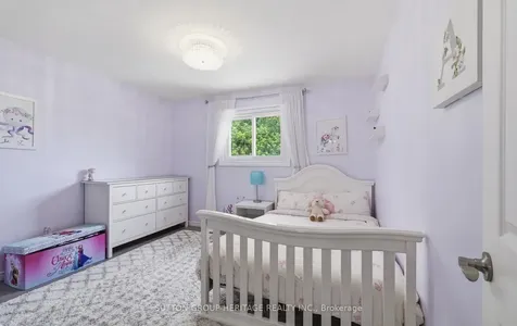 680 Eramosa Crescent Pickering ON L1V 5N4