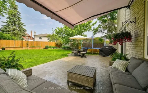 680 Eramosa Crescent Pickering ON L1V 5N4