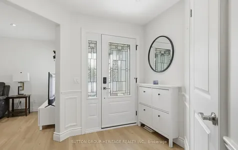 680 Eramosa Crescent Pickering ON L1V 5N4
