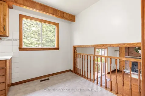 34 Carter Crescent Whitby ON L1N 6C4
