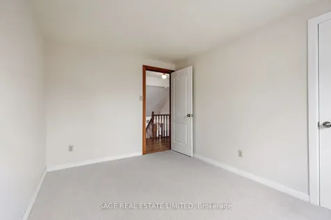 34 Carter Crescent Whitby ON L1N 6C4