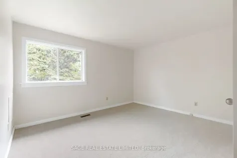 34 Carter Crescent Whitby ON L1N 6C4