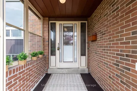 34 Carter Crescent Whitby ON L1N 6C4