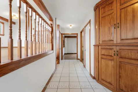 34 Carter Crescent Whitby ON L1N 6C4