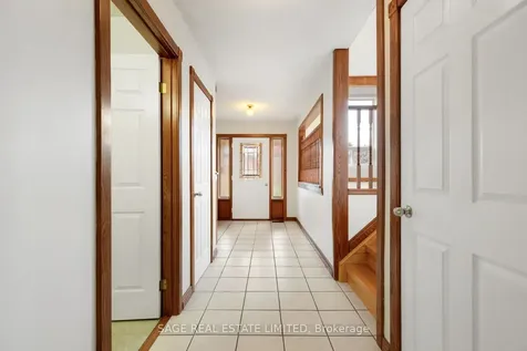 34 Carter Crescent Whitby ON L1N 6C4
