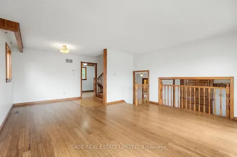 34 Carter Crescent Whitby ON L1N 6C4