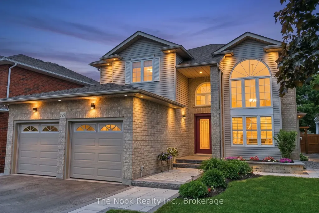 729 Sundance Circle Oshawa ON L1J 8N9