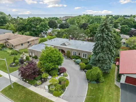 8 Crawford Drive Ajax ON L1S 3A8