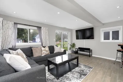 39 Elizabeth Street W Clearview ON L0M 1G0