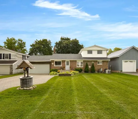 39 Elizabeth Street W Clearview ON L0M 1G0