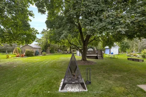 39 Elizabeth Street W Clearview ON L0M 1G0