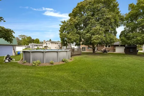 39 Elizabeth Street W Clearview ON L0M 1G0