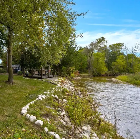 39 Elizabeth Street W Clearview ON L0M 1G0