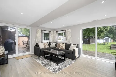 39 Elizabeth Street W Clearview ON L0M 1G0