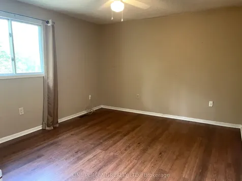 18 Craig Crescent N Barrie ON L4N 5X2