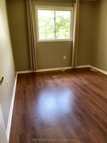 18 Craig Crescent N Barrie ON L4N 5X2